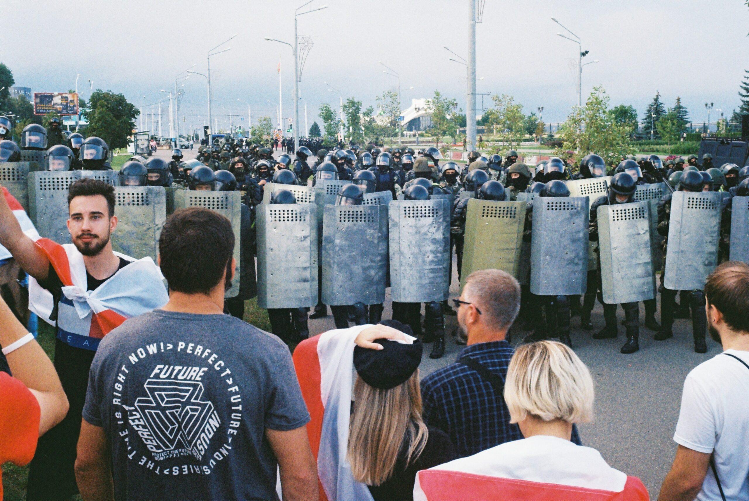 ”Like a burning peat bog” – Belarus three years after the mass-protests and their brutal crackdown